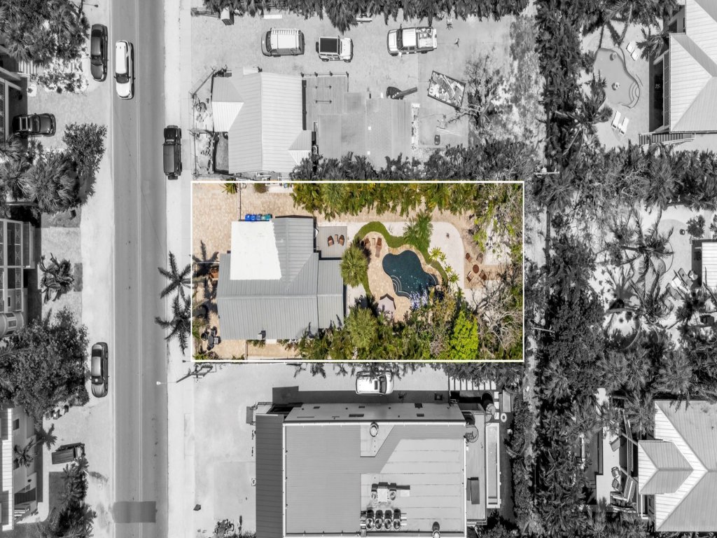 Shady Mango Vacation Rental in Anna Maria - RedAwning