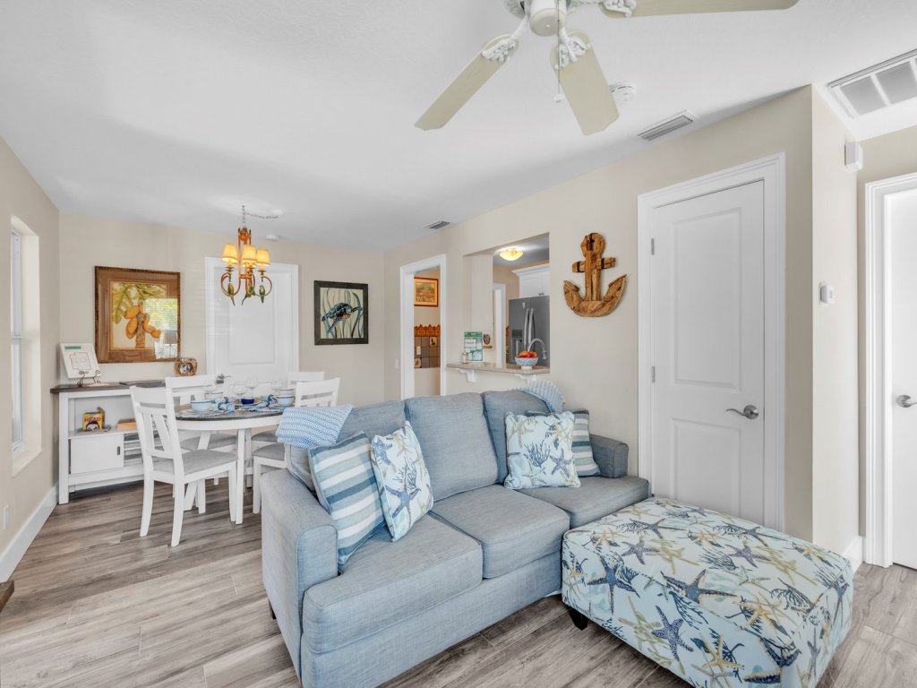Shady Mango Vacation Rental in Anna Maria - RedAwning