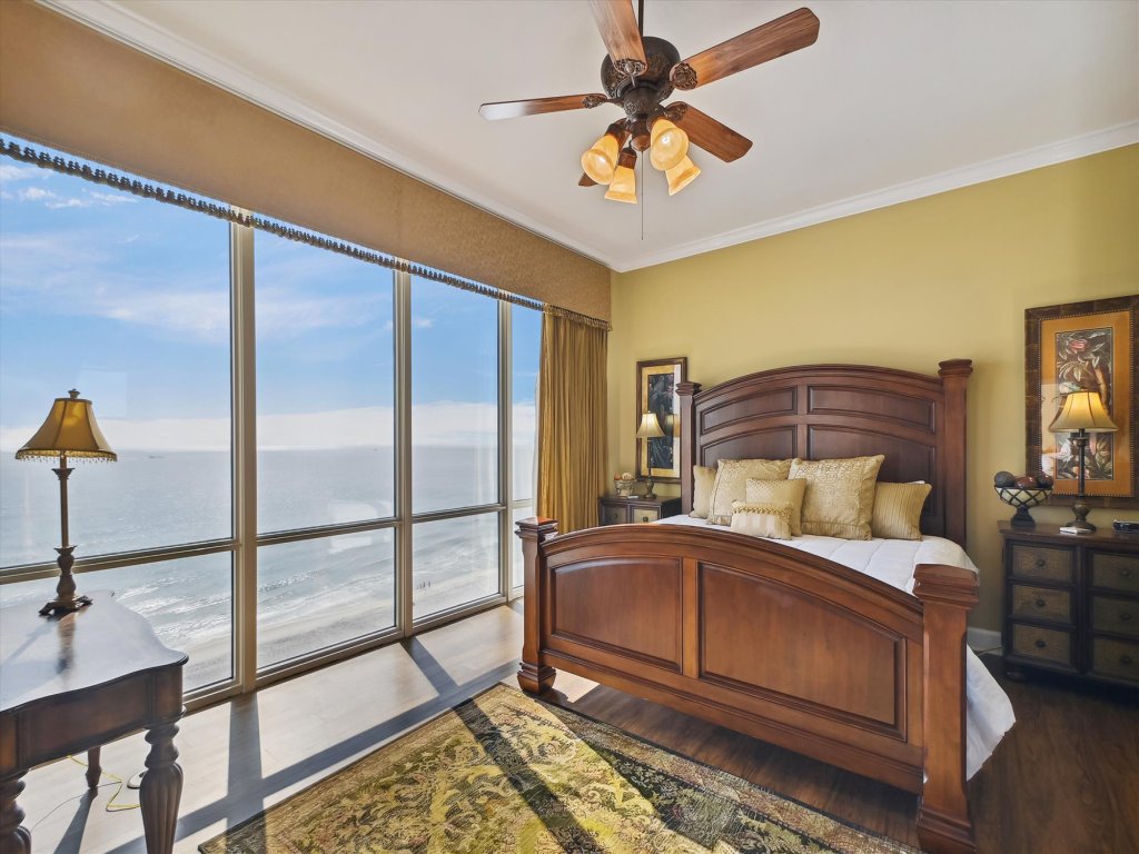 Oceania 902 - Gulf Front 3 BR - sleeps 6 Vacation Rental in Destin - RedAwning