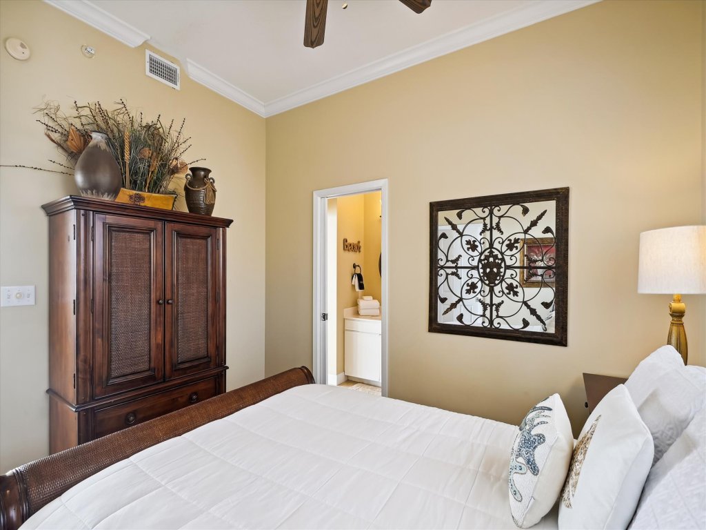 Oceania 902 - Gulf Front 3 BR - sleeps 6 Vacation Rental in Destin - RedAwning