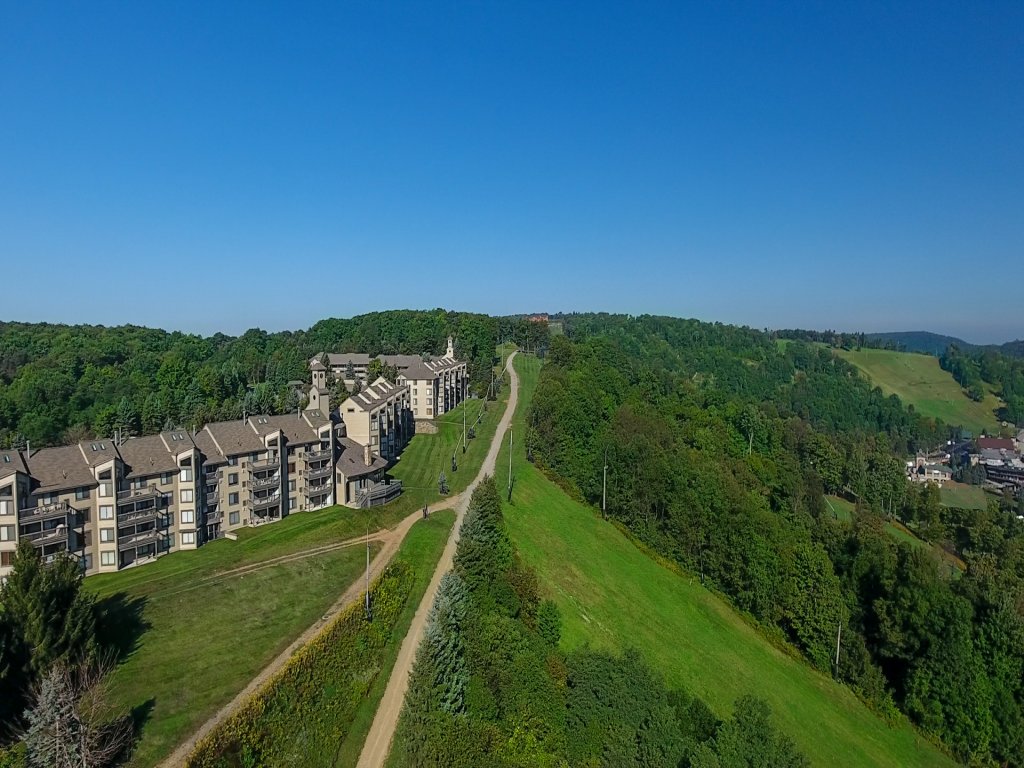 Seven Springs 1 Bedroom Premium Condo, Walking Distance to Slopes Vacation Rental in Pennsylvania - RedAwning