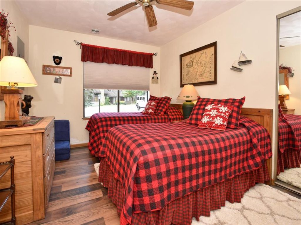 Seven Springs 3 Bedrooms Premium Condo Vacation Rental in Pennsylvania - RedAwning