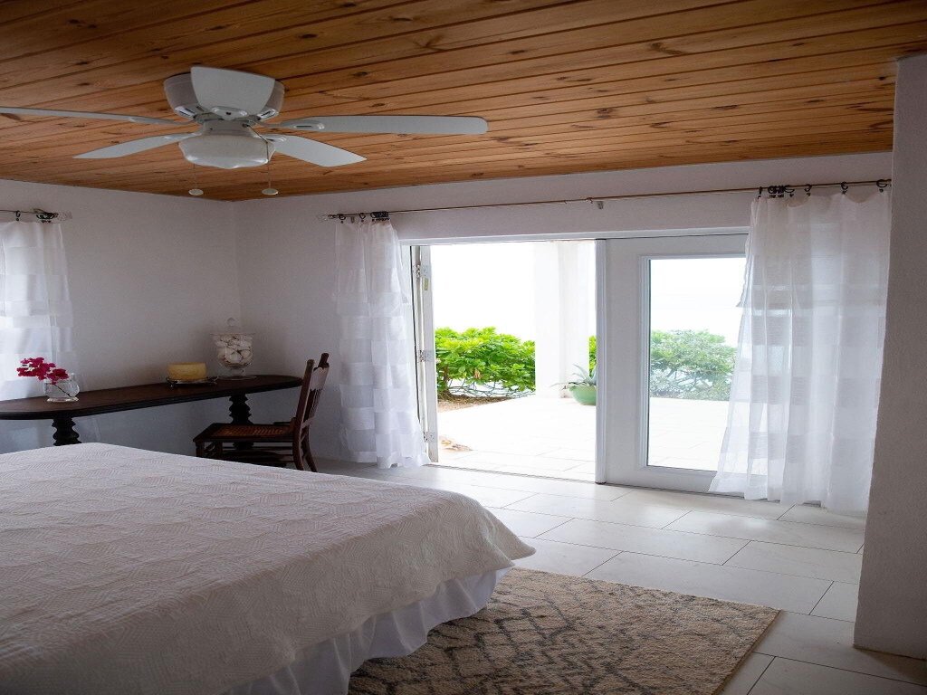 Blue Love Point · Luxury Oceanfront Home with Sunset Views Vacation Rental - RedAwning