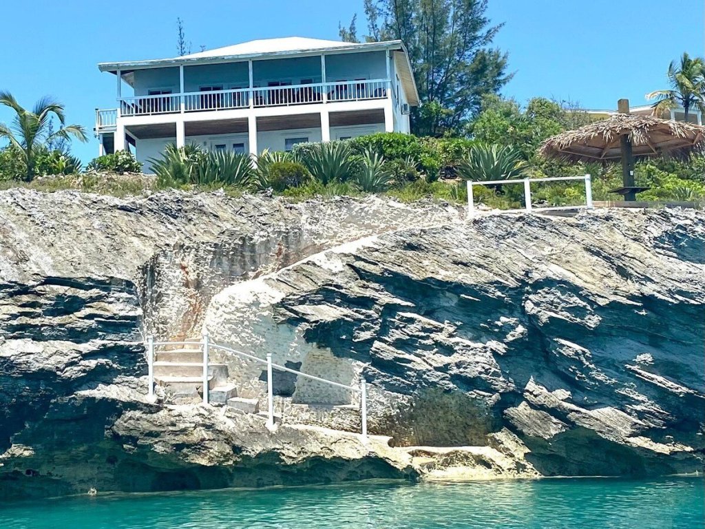 Blue Love Point · Luxury Oceanfront Home with Sunset Views Vacation Rental - RedAwning