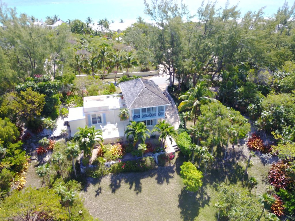 Sunnyside - Waterfront Home on Exclusive Windermere Island Vacation Rental - RedAwning