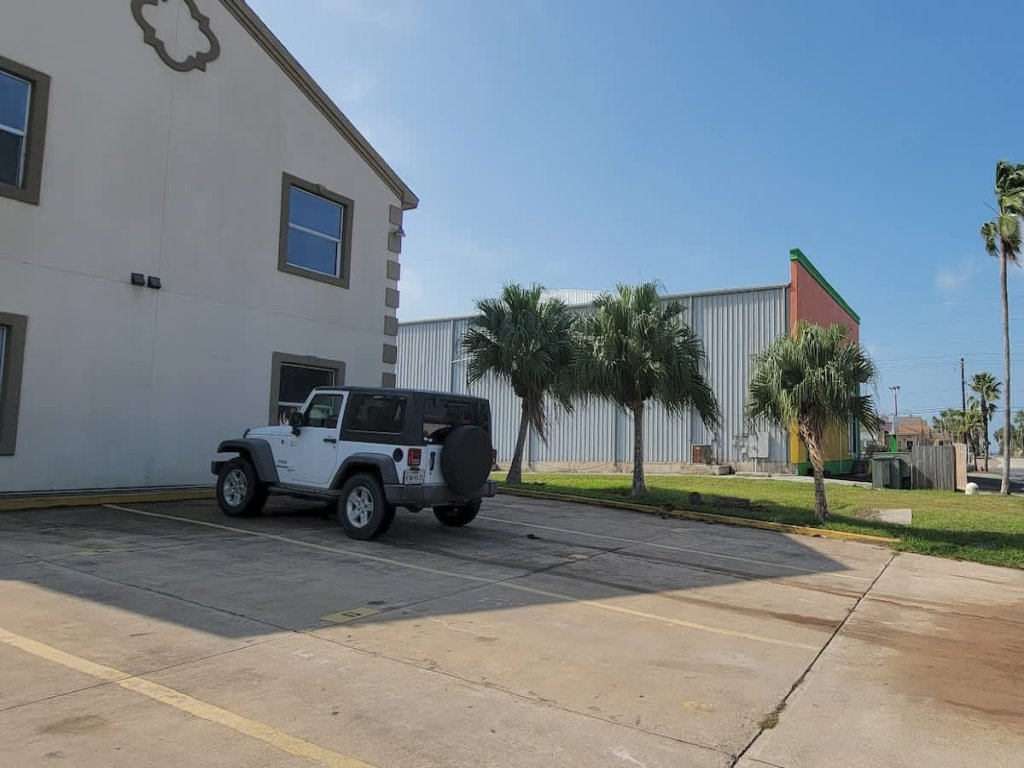* 2nd Floor * Sleeps 8 * Pool *Walkable Location Vacation Rental in South Padre Island - RedAwning
