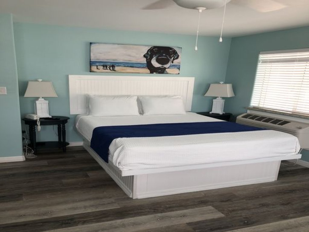 BeachGate Condo Suites and Hotel - Hotel 1 Queen Vacation Rental in Port Aransas - RedAwning