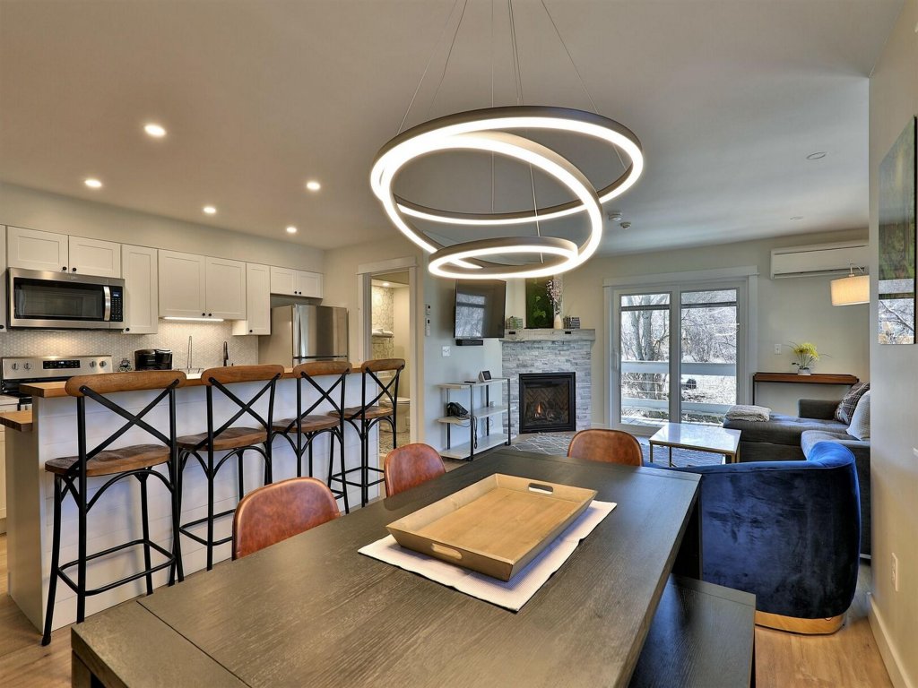 Killington Center Inn & Suites - 1 Bed 2 Bath Sleeps 6 - 2Q SS Vacation Rental in Killington - RedAwning