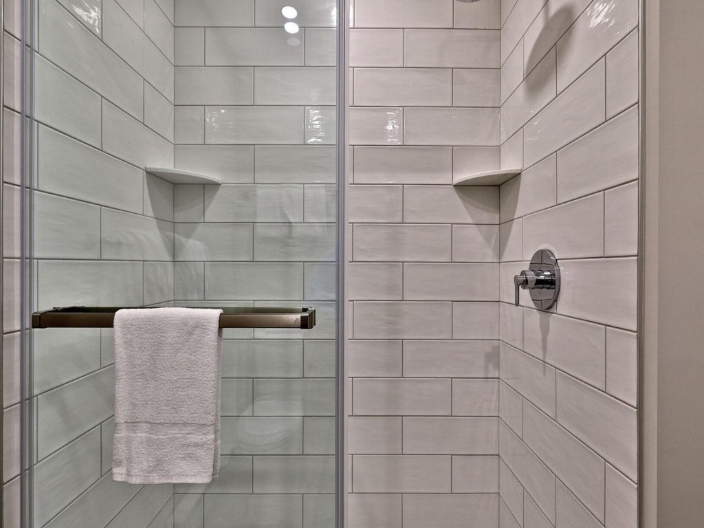 Killington Center Inn & Suites - 0 Bed 1 Bath Sleeps 4 - 1Q SS (Standard) Vacation Rental in Killington - RedAwning
