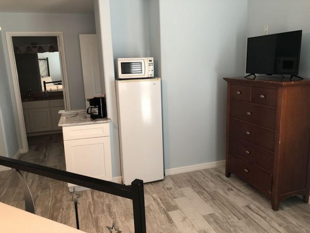 BeachGate Condo Suites and Oceanfront Resort  - Deluxe Suite Sleeps 4 Vacation Rental in Port Aransas - RedAwning