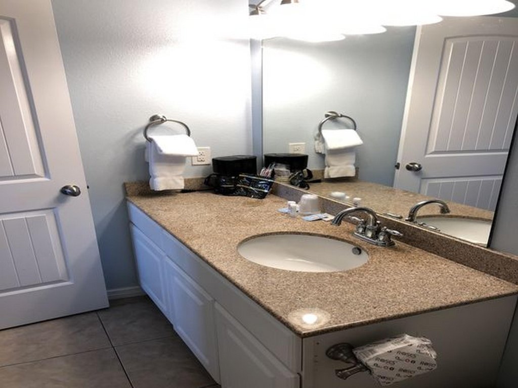 BeachGate Condo Suites and Oceanfront Resort  - Deluxe Suite Sleeps 4 Vacation Rental in Port Aransas - RedAwning