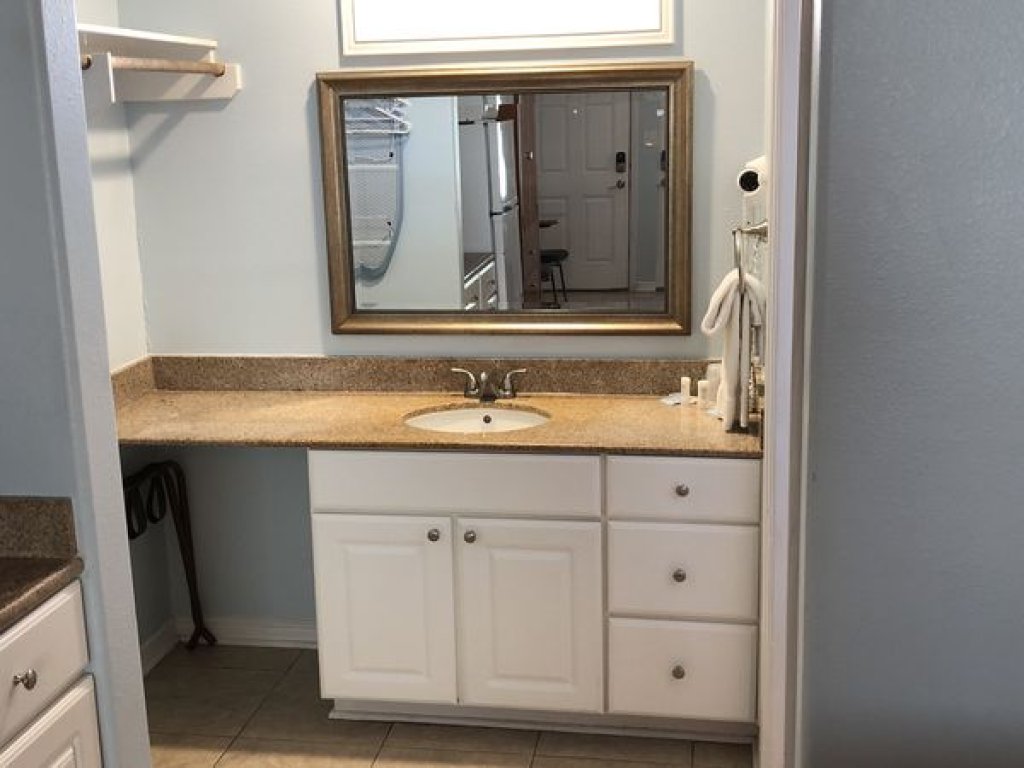 BeachGate Condo Suites and Hotel - Hotel 2 Queen Vacation Rental in Port Aransas - RedAwning