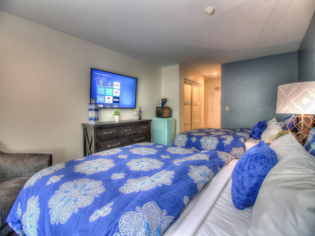Killington Center Inn & Suites - 0 Bed 1 Bath Sleeps 4 - 2Q Vacation Rental in Killington - RedAwning