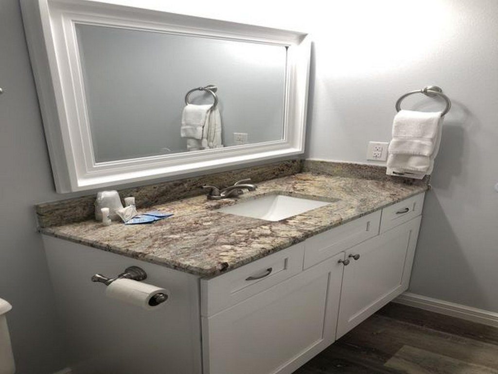 BeachGate Condo Suites and Hotel - Hotel Effic 1 Queen Vacation Rental in Port Aransas - RedAwning