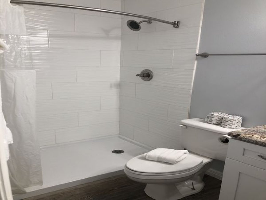 BeachGate Condo Suites and Hotel - Hotel Effic 1 Queen Vacation Rental in Port Aransas - RedAwning