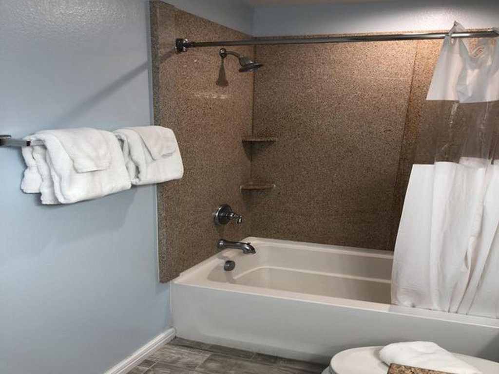 BeachGate Condo Suites and Hotel - Condo Suite 2 Bedroom Vacation Rental in Port Aransas - RedAwning