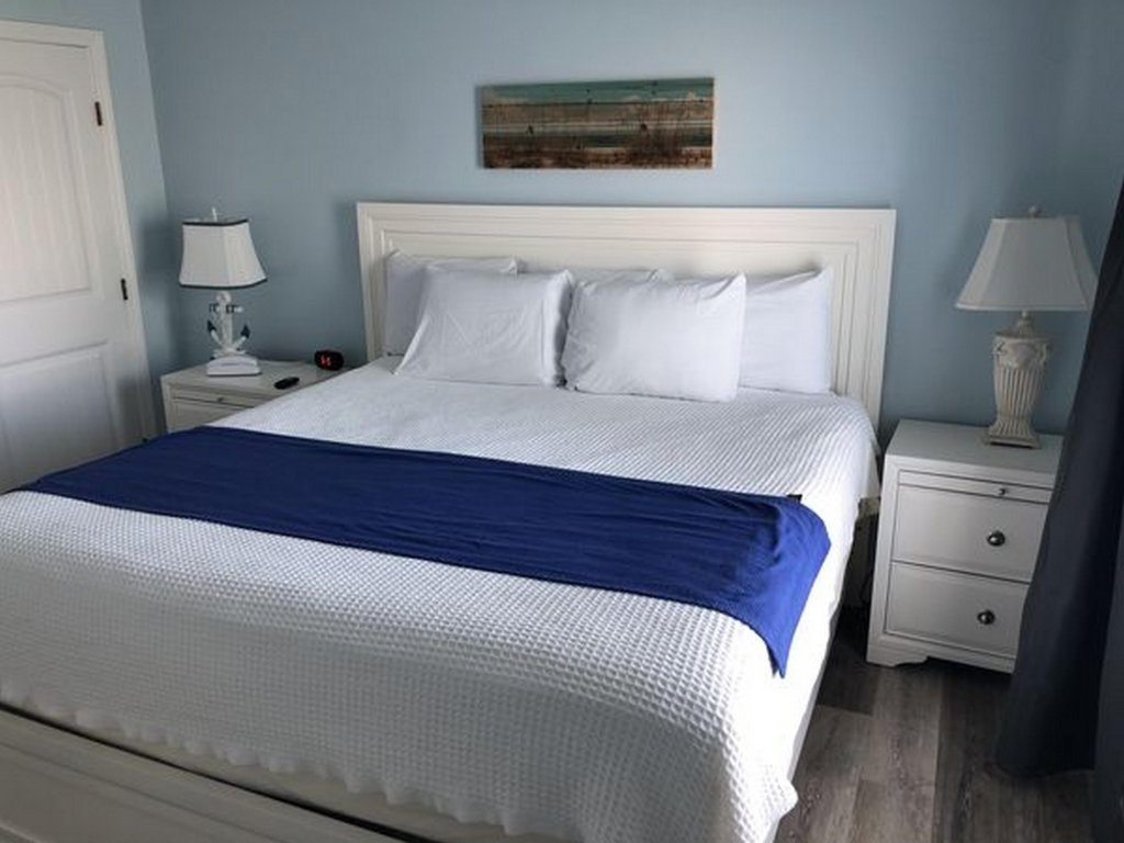 BeachGate Condo Suites and Hotel - Condo Suite 2 Bedroom Vacation Rental in Port Aransas - RedAwning