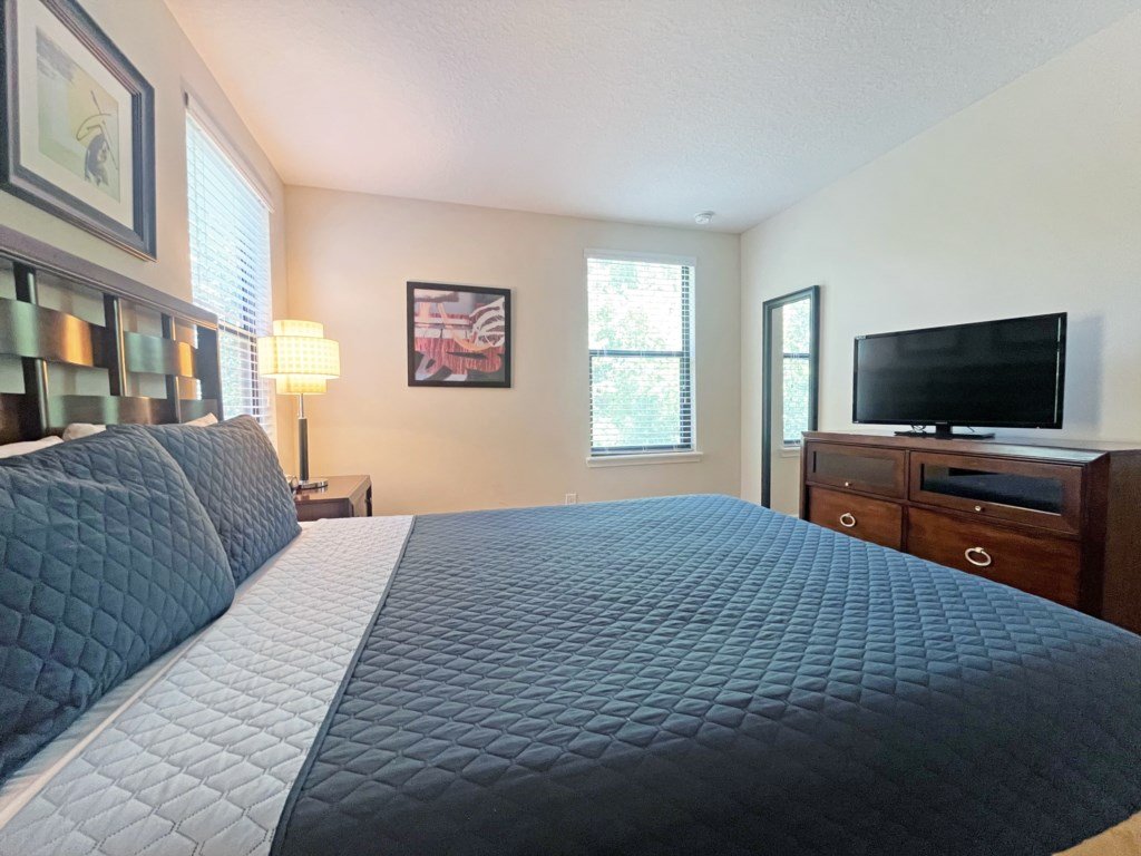 Fountains Retreat Vacation Rental in Davenport - RedAwning