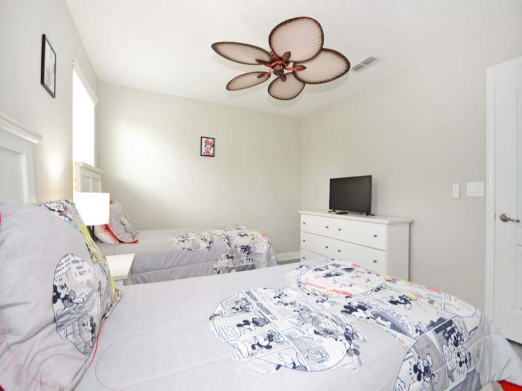 Bamboo Palm Vacation Rental in Kissimmee - RedAwning
