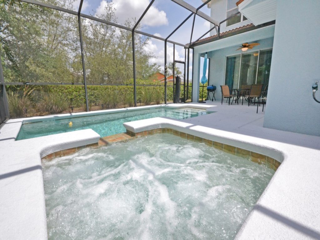 Bamboo Palm Vacation Rental in Kissimmee - RedAwning