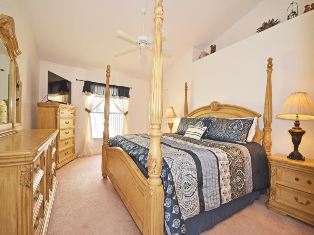 Casa DiLaura Vacation Rental in Davenport - RedAwning