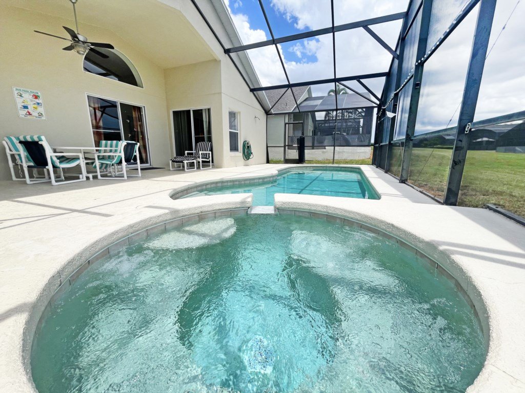 Park Villa Vacation Rental in Davenport - RedAwning