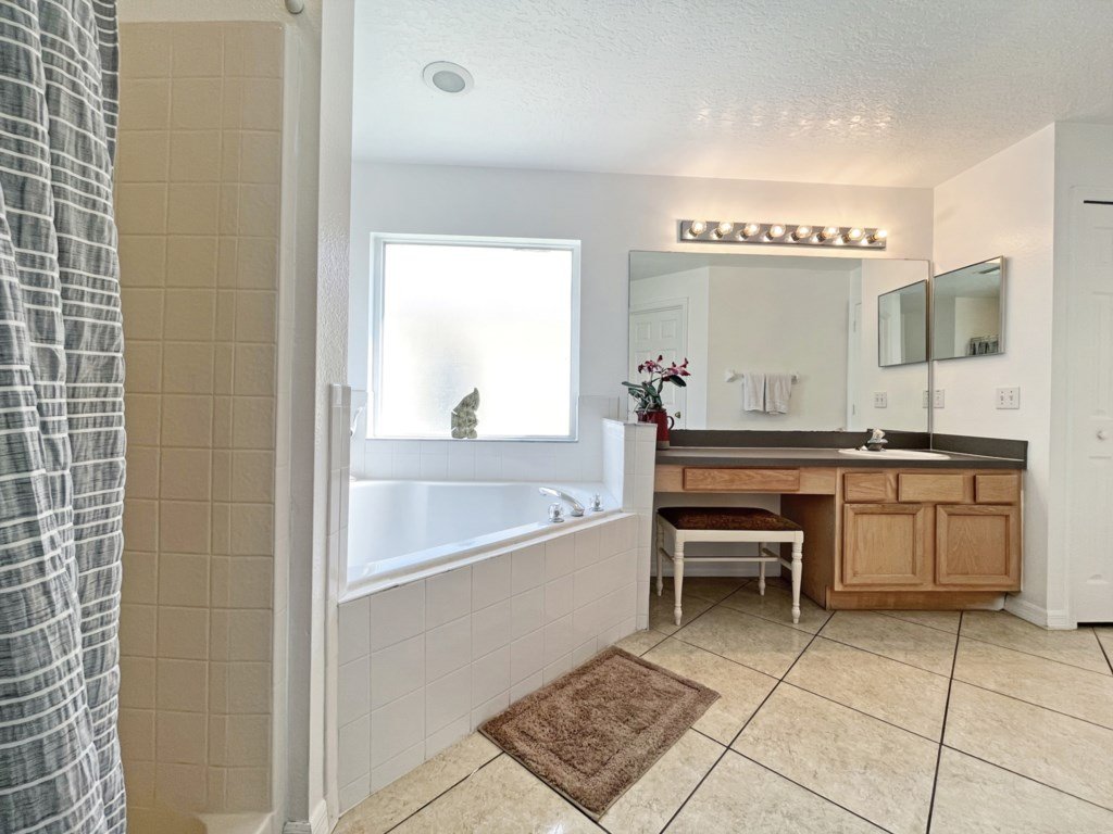 Ainsdale Haven Vacation Rental in Kissimmee - RedAwning