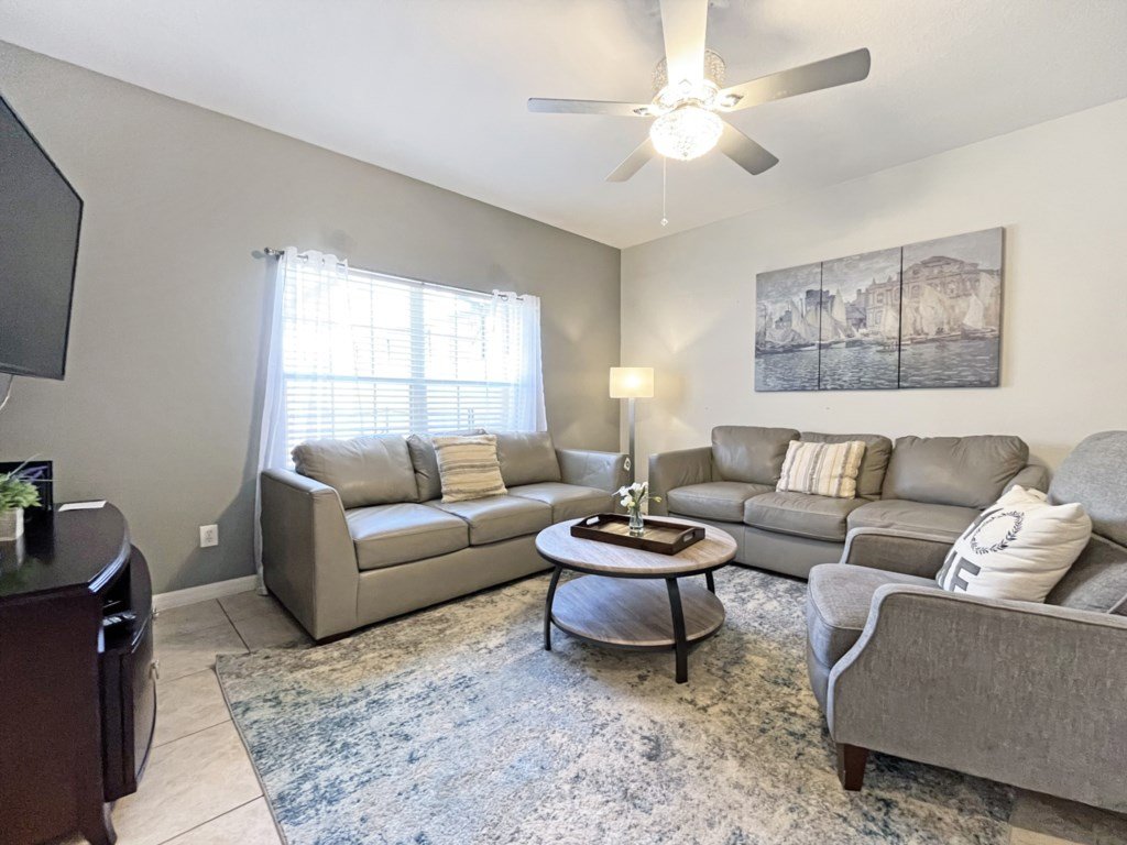 Candy Palm Vacation Rental in Kissimmee - RedAwning