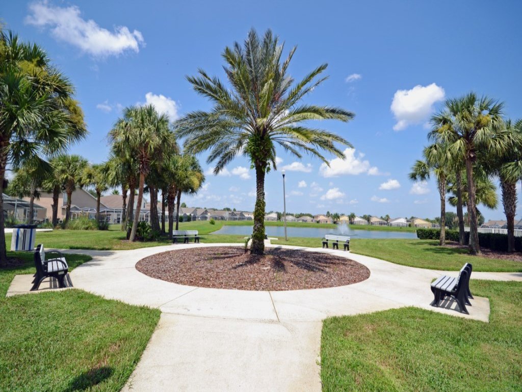 Bloomingdale Villa Vacation Rental in Davenport - RedAwning