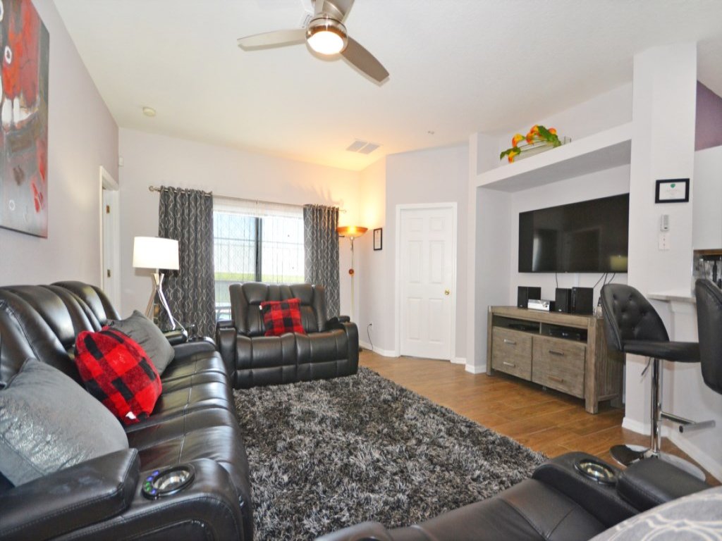 Happy Daze Vacation Rental in Clermont - RedAwning