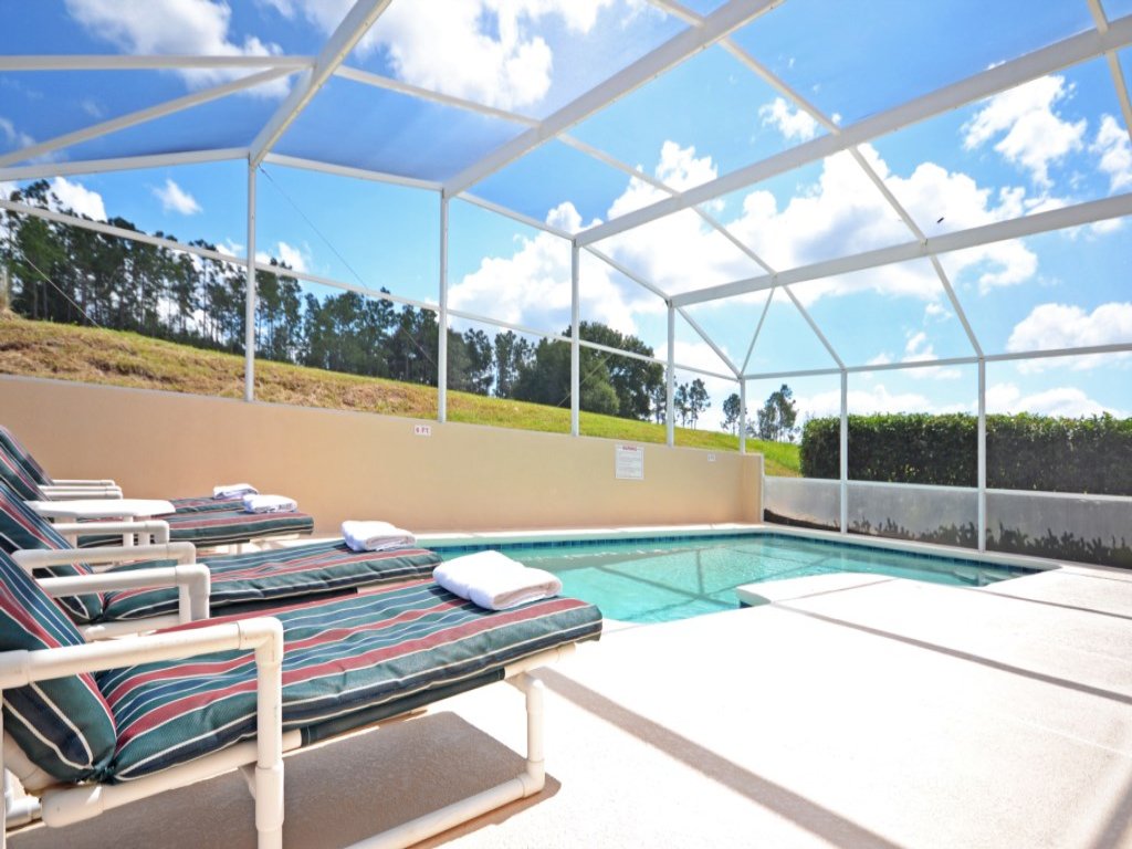 Murphy's Mansion Vacation Rental in Davenport - RedAwning