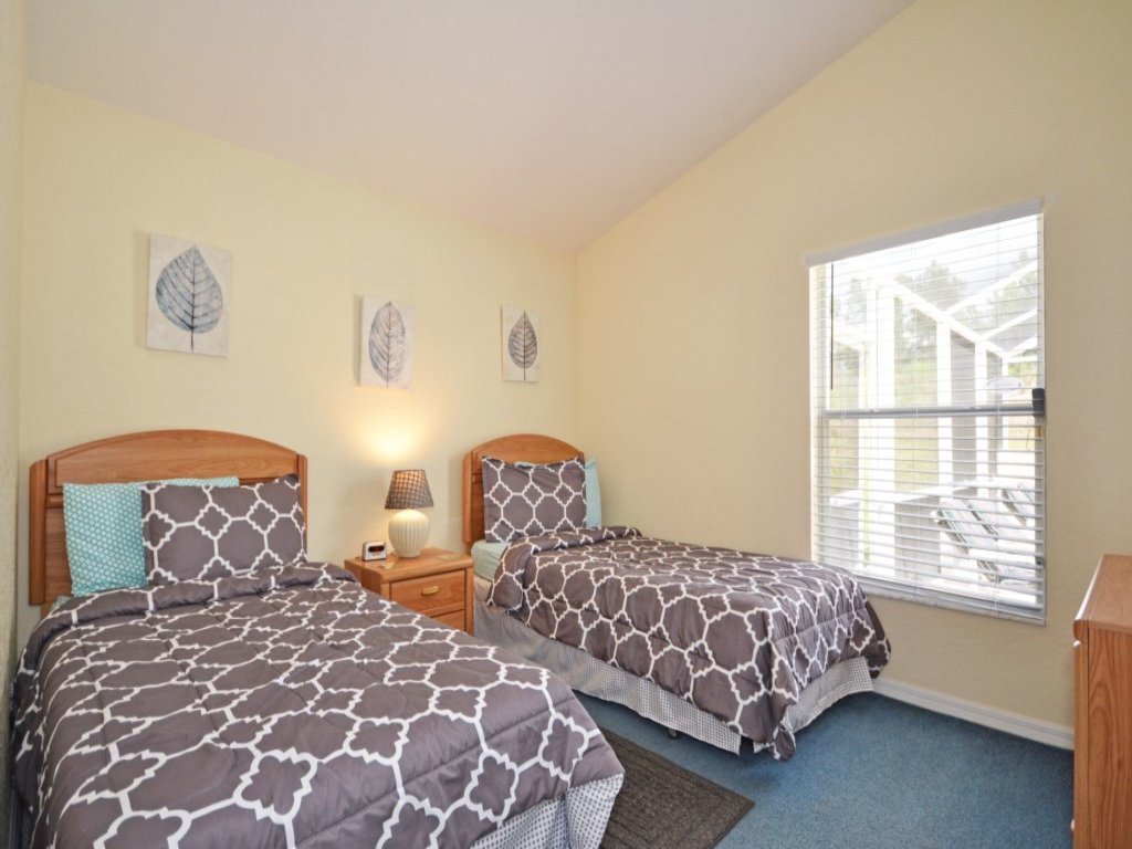 Murphy's Mansion Vacation Rental in Davenport - RedAwning