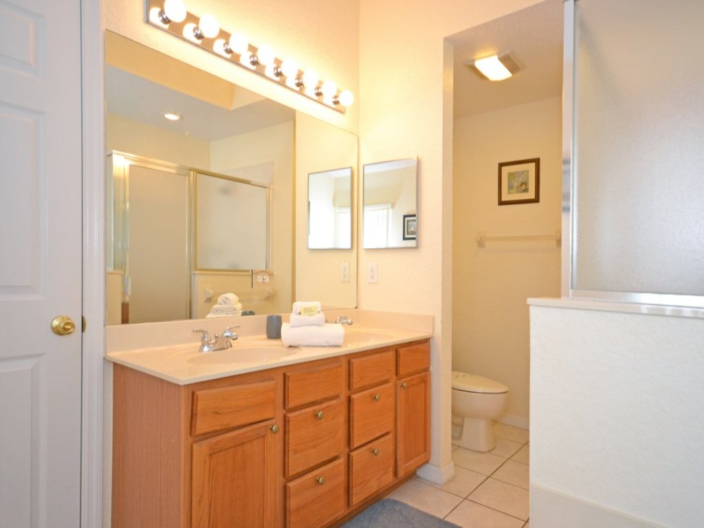 Murphy's Mansion Vacation Rental in Davenport - RedAwning