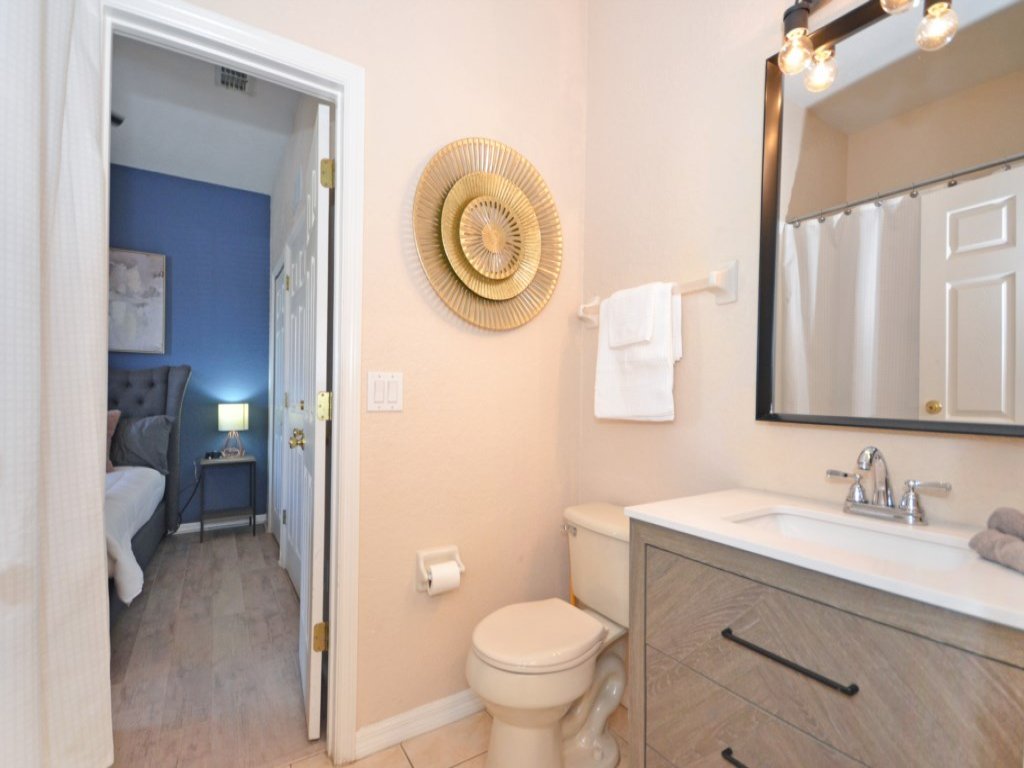 La Mirage  Vacation Rental in Davenport - RedAwning