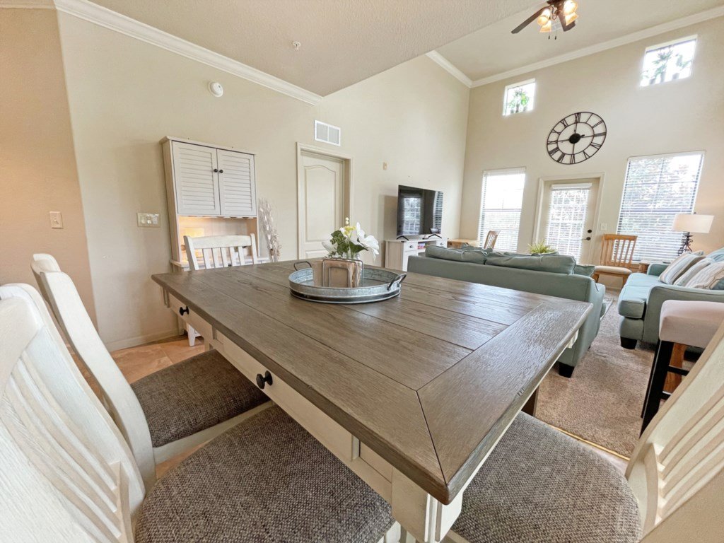 Lullaby Loft Vacation Rental in Davenport - RedAwning