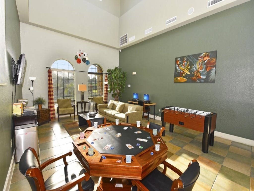 Lullaby Loft Vacation Rental in Davenport - RedAwning