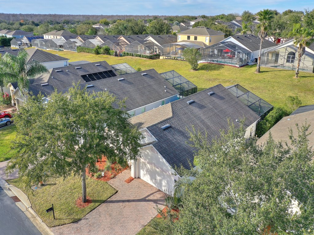 Drayton Place at Highgate Park by Shine Villas Vacation Rental in Davenport - RedAwning