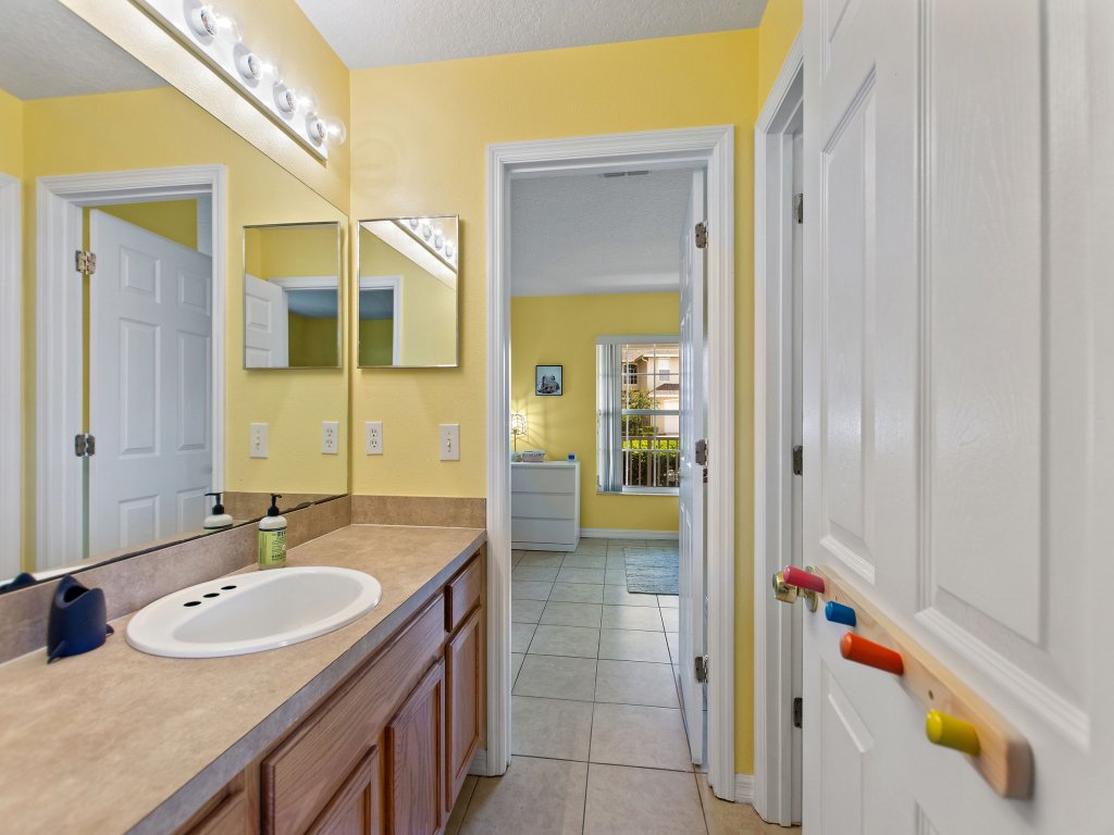 Gilded Parasol by Shine Villas Remington Golf 420 Vacation Rental in Kissimmee - RedAwning