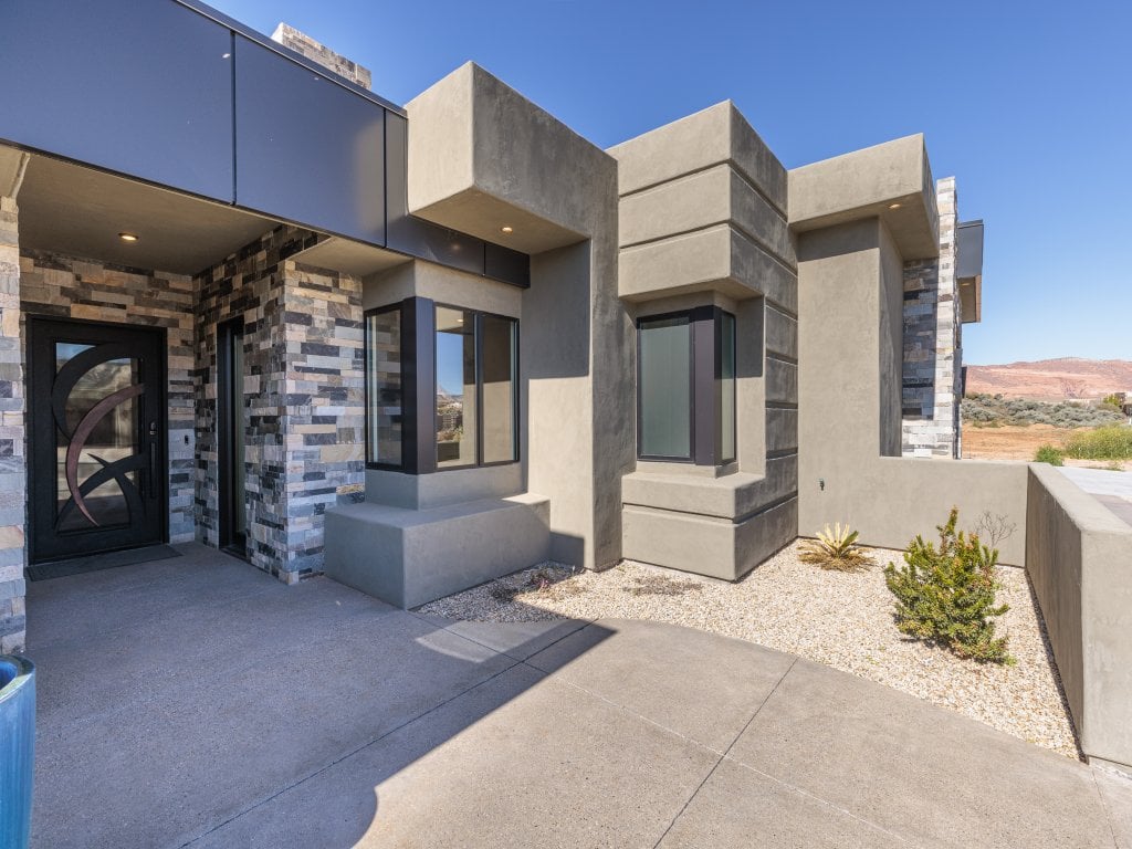 Exclusive Pool Villa Vacation Rental in St. George - RedAwning
