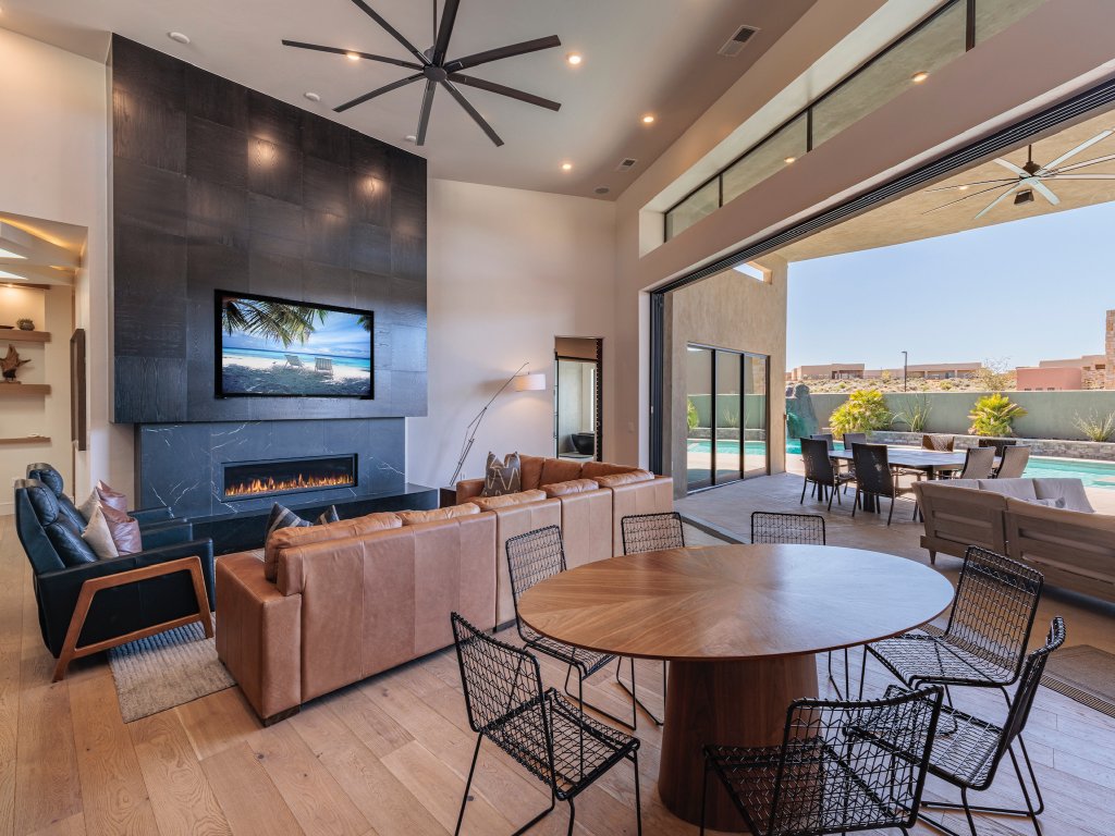 Exclusive Pool Villa Vacation Rental in St. George - RedAwning