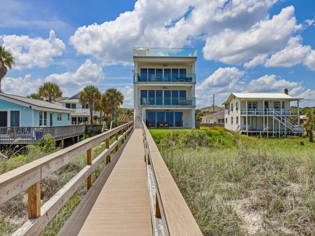 226 South Fletcher Ave Vacation Rental in Fernandina Beach - RedAwning