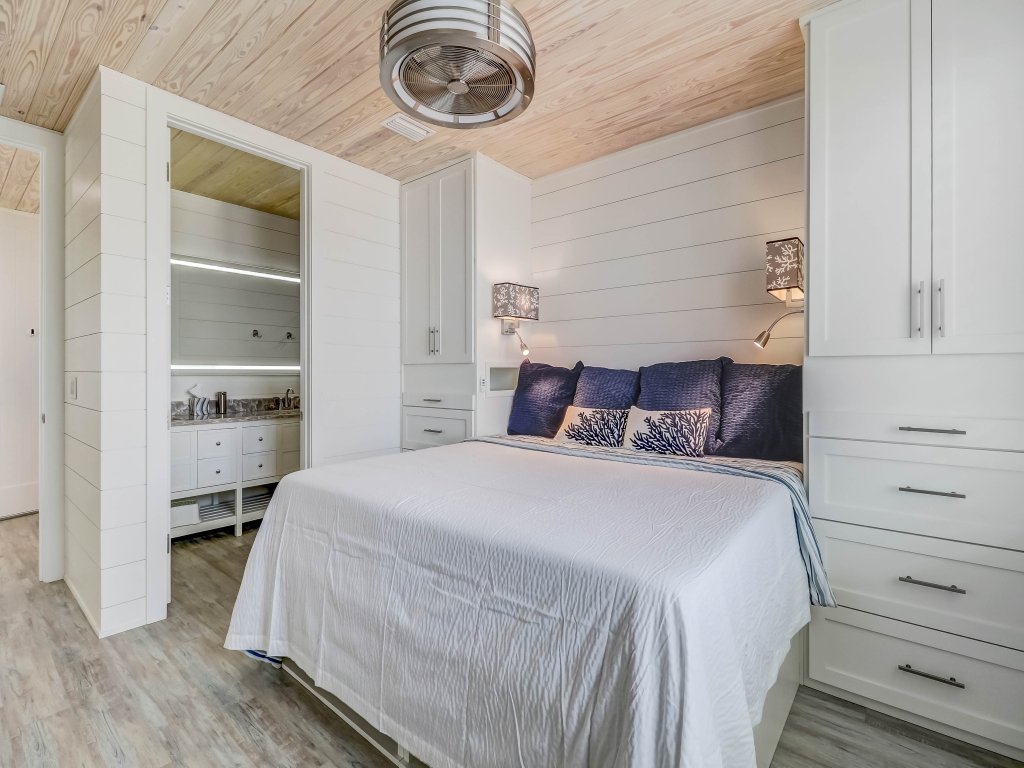226 South Fletcher Ave Vacation Rental in Fernandina Beach - RedAwning