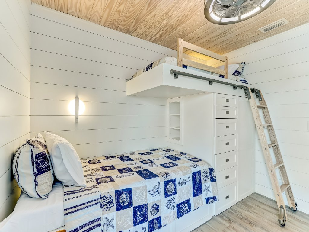 226 South Fletcher Ave Vacation Rental in Fernandina Beach - RedAwning