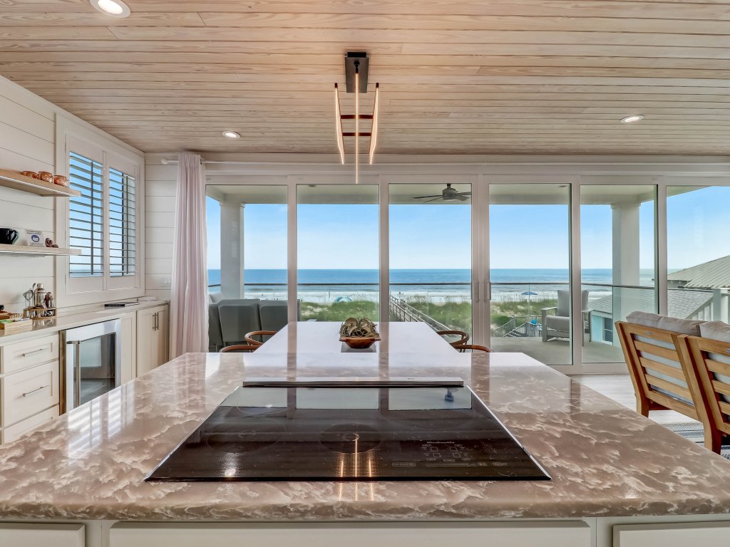 226 South Fletcher Ave Vacation Rental in Fernandina Beach - RedAwning