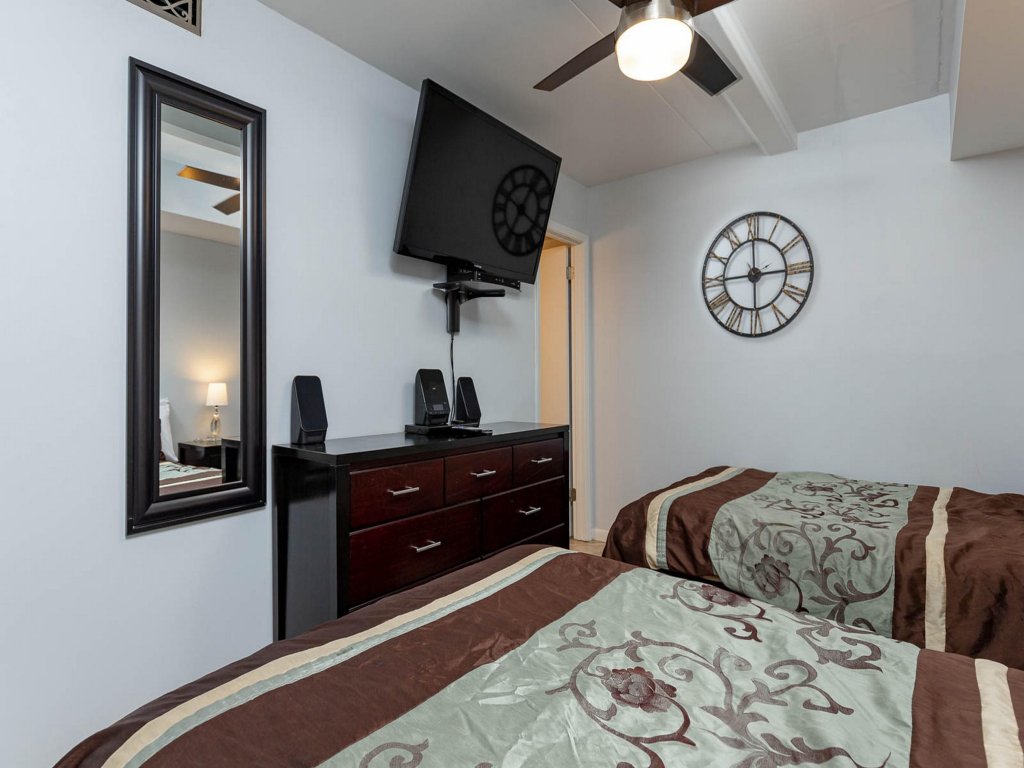 Island Winds East 2 Bed 2 Bath Gulf Front High Sleeps 8 Vacation Rental in Gulf Shores - RedAwning