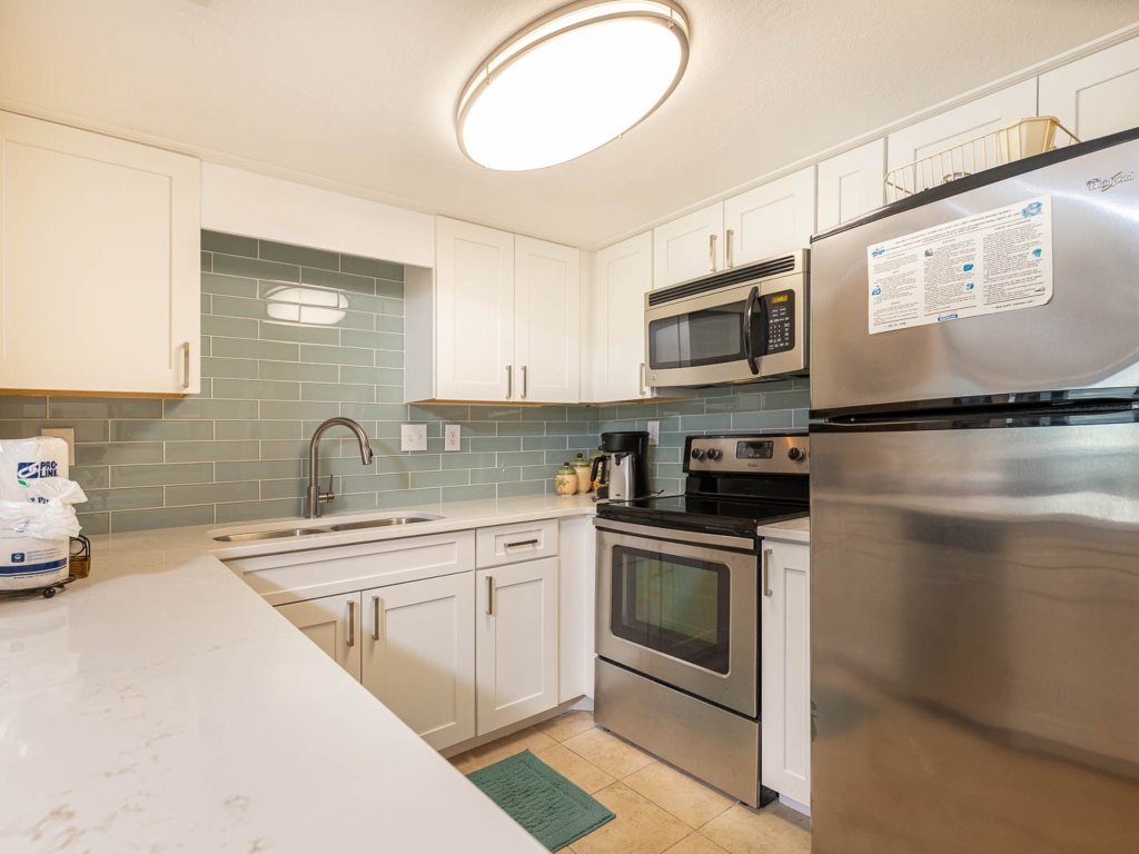 Island Winds West 2 Bed 2 Bath Gulf Front High Sleeps 6 Vacation Rental in Gulf Shores - RedAwning