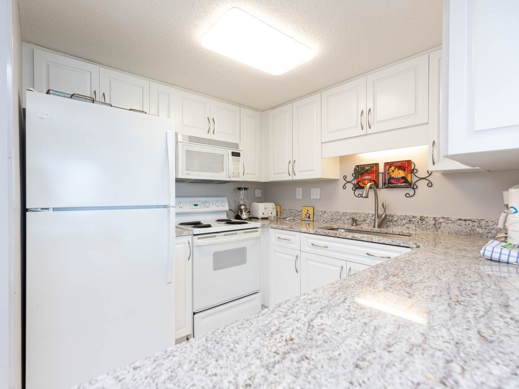 Island Winds West 2 Bed 2 Bath Gulf Front Sleeps 8 Vacation Rental in Gulf Shores - RedAwning