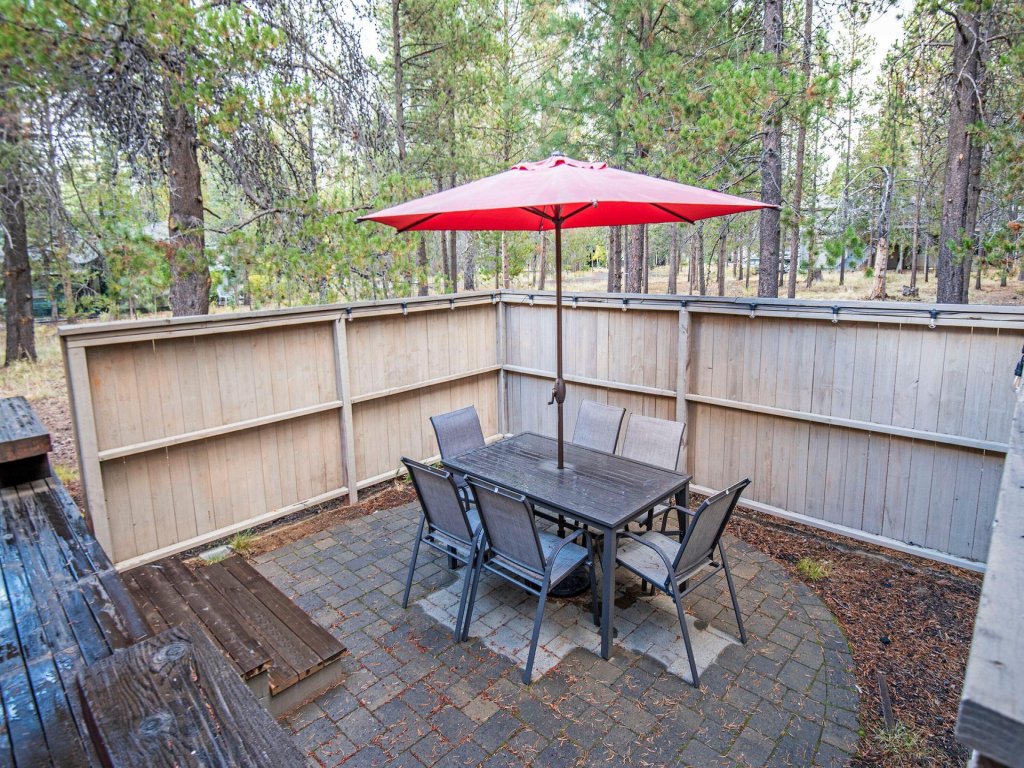 5 Wickiup Vacation Rental in Sunriver - RedAwning