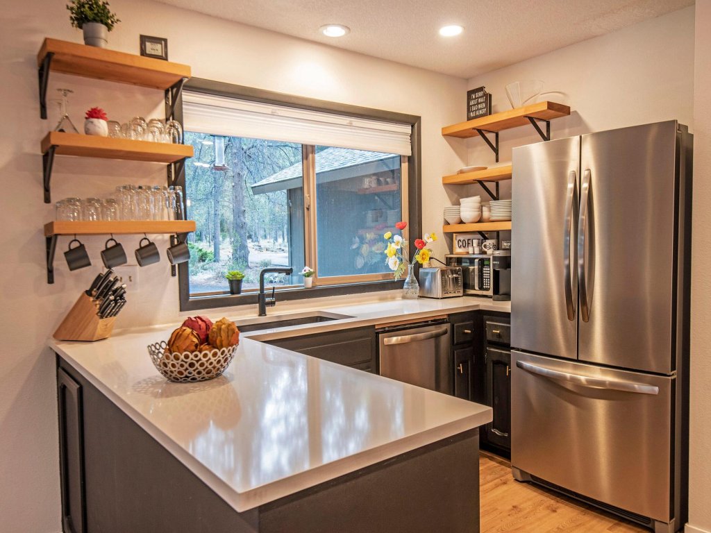 5 Wickiup Vacation Rental in Sunriver - RedAwning