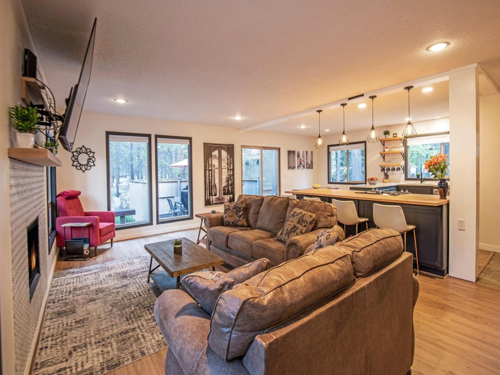 5 Wickiup Vacation Rental in Sunriver - RedAwning